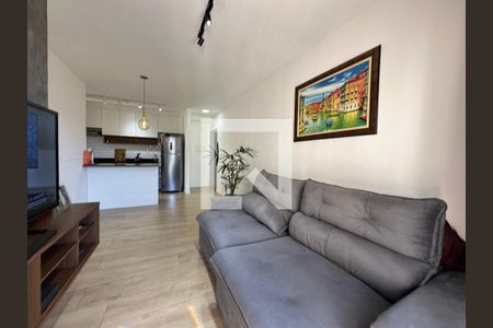 Sala de apartamento à venda com 3 quartos, 68m² em Jardim Tupanci, Barueri