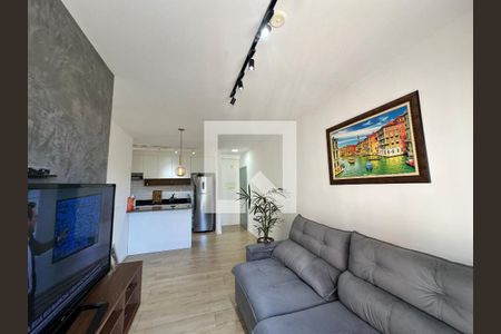 Sala de apartamento à venda com 3 quartos, 68m² em Jardim Tupanci, Barueri