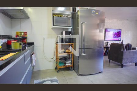 Cozinha e sala  de casa à venda com 4 quartos, 130m² em Rubem Berta, Porto Alegre