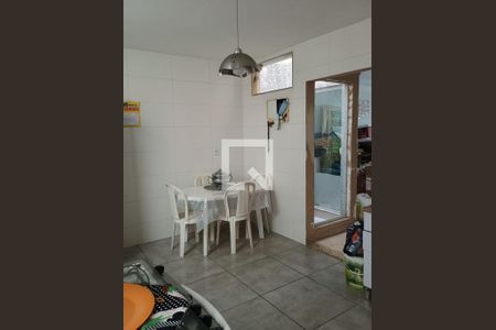 Sala/Cozinha de casa de condomínio à venda com 3 quartos, 180m² em Taquara, Rio de Janeiro