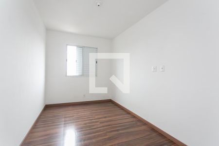 Quarto 2  de apartamento para alugar com 2 quartos, 48m² em Santa Etelvina, São Paulo