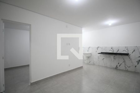 Sala/Cozinha de casa para alugar com 2 quartos, 35m² em Parque Pinheiros, Taboão da Serra