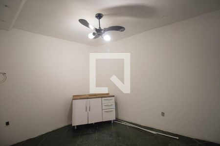 Sala de casa para alugar com 2 quartos, 50m² em Nova Cidade, São Gonçalo