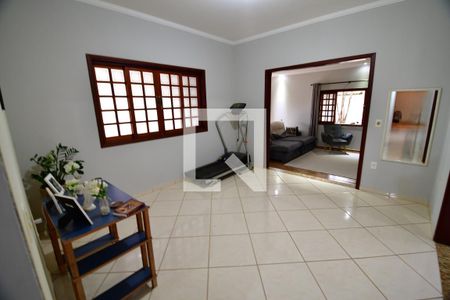 Sala de casa para alugar com 4 quartos, 342m² em Village Campinas, Campinas