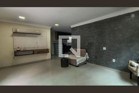 Sala de casa para alugar com 3 quartos, 180m² em Vargem Pequena, Rio de Janeiro