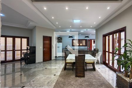 Sala de casa para alugar com 4 quartos, 300m² em Canto do Forte, Praia Grande
