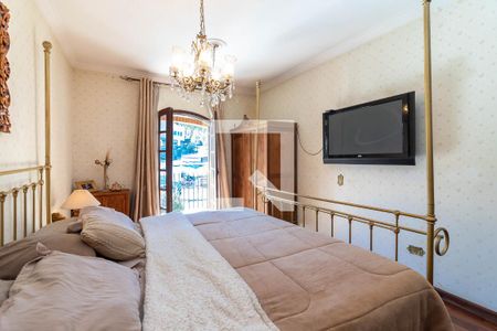 Suíte de casa à venda com 3 quartos, 330m² em Vila Mazzei, São Paulo