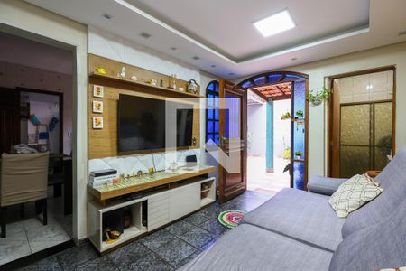 Sala de casa à venda com 2 quartos, 100m² em Parque Pinheiros, Taboão da Serra