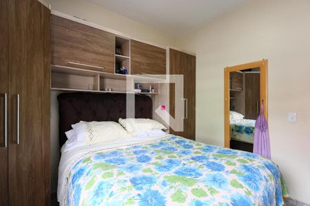 Quarto 1 de casa à venda com 2 quartos, 100m² em Parque Pinheiros, Taboão da Serra
