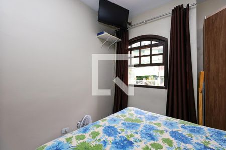 Quarto 1 de casa à venda com 2 quartos, 100m² em Parque Pinheiros, Taboão da Serra