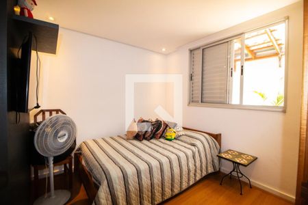 Quarto 01 de apartamento para alugar com 3 quartos, 120m² em Jardim America, Belo Horizonte