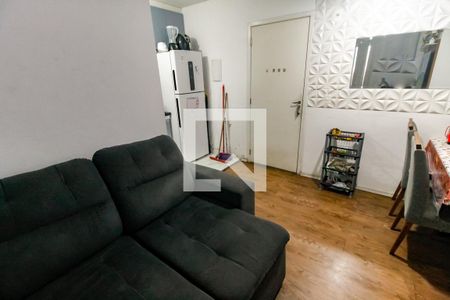 Sala de apartamento para alugar com 2 quartos, 44m² em Jardim Record, Taboão da Serra