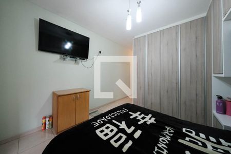 Suíte 1 de casa à venda com 2 quartos, 100m² em Jardim Eliane, São Paulo
