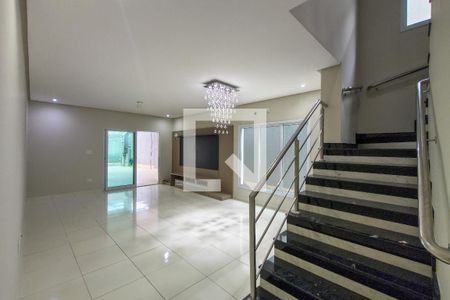 Sala de casa para alugar com 4 quartos, 217m² em Canto do Forte, Praia Grande