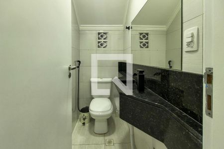 Banheiro de casa para alugar com 4 quartos, 217m² em Canto do Forte, Praia Grande