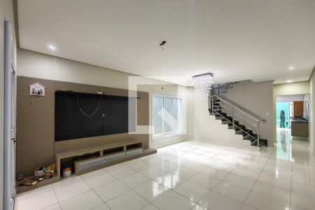 Casa para alugar com 4 quartos, 217m² em Canto do Forte, Praia Grande