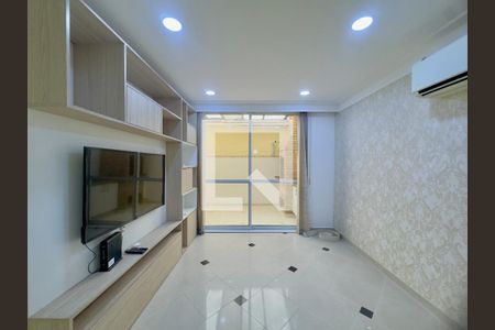 Sala de casa de condomínio à venda com 3 quartos, 174m² em Vila Sao Joao, Guarulhos
