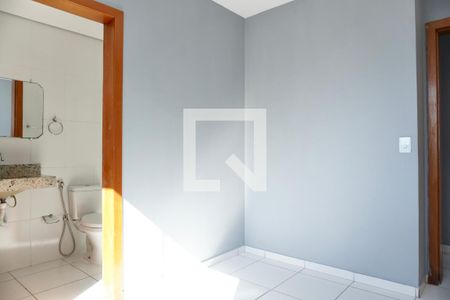 Suíte de apartamento para alugar com 2 quartos, 50m² em Cachoeirinha, Belo Horizonte