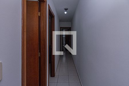 corredor para os cômodos_2 de casa para alugar com 3 quartos, 120m² em Vila Gumercindo, São Paulo