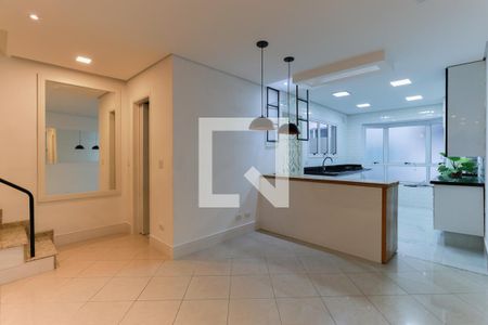 Sala de jantar de casa de condomínio para alugar com 3 quartos, 200m² em Santa Teresinha, São Paulo