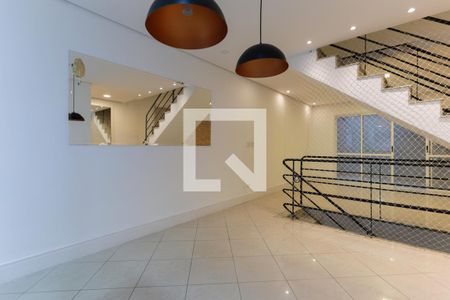 Sala de jantar de casa de condomínio para alugar com 3 quartos, 200m² em Santa Teresinha, São Paulo