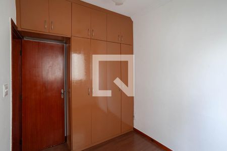 Quarto 1 de apartamento para alugar com 3 quartos, 90m² em Alto Caiçaras, Belo Horizonte