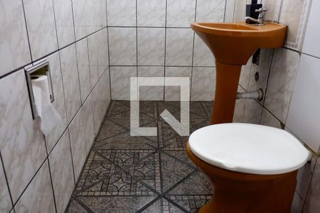 Banheiro de casa para alugar com 1 quarto, 50m² em Santa Maria, Osasco