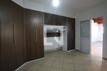 Suíte de casa para alugar com 3 quartos, 140m² em Jardim Iva, São Paulo
