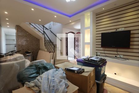 Sala de casa para alugar com 3 quartos, 140m² em Jardim Iva, São Paulo