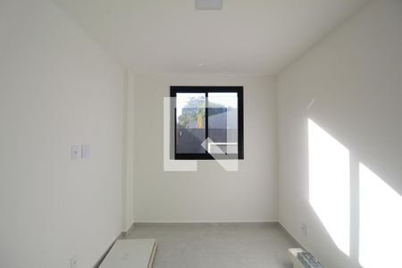 Quarto 1 de apartamento para alugar com 2 quartos, 68m² em Taquara, Rio de Janeiro