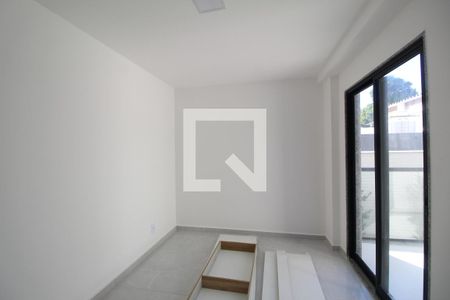 Quarto 2 de apartamento para alugar com 2 quartos, 68m² em Taquara, Rio de Janeiro