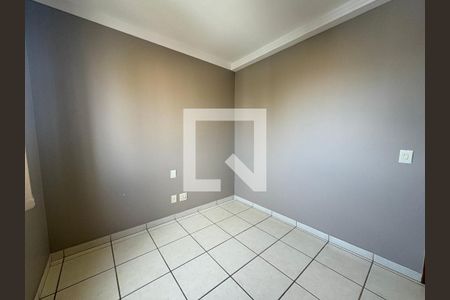 Apartamento para alugar com 3 quartos, 79m² em Setor Bela Vista, Goiânia