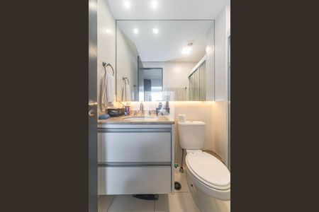 Banheiro de kitnet/studio à venda com 1 quarto, 33m² em Brooklin, São Paulo