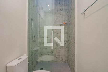 Banheiro da Suíte 1 de casa à venda com 3 quartos, 210m² em Vila Jardim, Porto Alegre