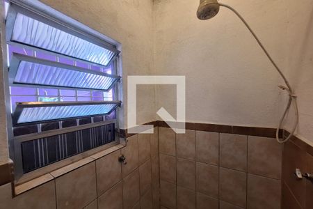 Banheiro da Suíte de casa para alugar com 2 quartos, 60m² em Vila Aquilino, Santo André