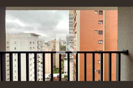 Varanda de kitnet/studio para alugar com 1 quarto, 24m² em Pinheiros, São Paulo