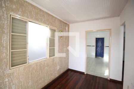 Sala de casa para alugar com 2 quartos, 70m² em Santa Rosa de Lima, Porto Alegre