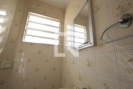 Banheiro de casa à venda com 3 quartos, 135m² em Parque Erasmo Assunção, Santo André