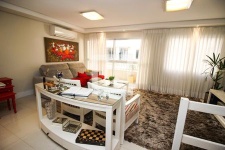 Casa de Condomínio à venda com 4 quartos, 220m² em Cavalhada, Porto Alegre