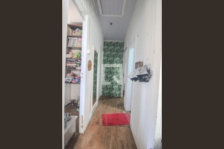 Corredor de casa à venda com 4 quartos, 221m² em Tristeza, Porto Alegre