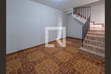 Casa para alugar com 4 quartos, 120m² em Conjunto Habitacional Turistica, São Paulo