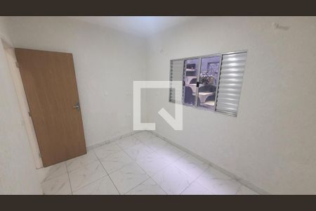 Quarto de casa para alugar com 2 quartos, 80m² em Parque Santa Madalena, São Paulo