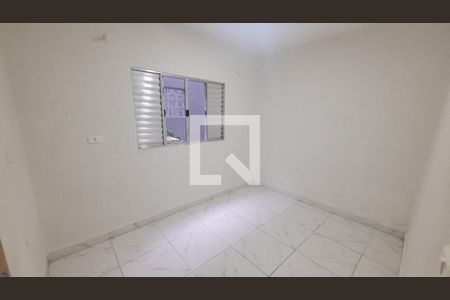 Quarto de casa para alugar com 2 quartos, 80m² em Parque Santa Madalena, São Paulo