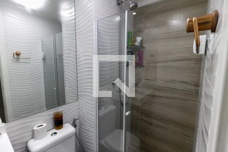 Banheiro de apartamento para alugar com 2 quartos, 42m² em Vila Plana, São Paulo
