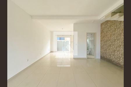Sala/Cozinha de casa para alugar com 2 quartos, 91m² em São João do Rio Vermelho, Florianópolis