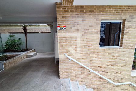 Fachada e portaria de apartamento para alugar com 2 quartos, 81m² em Canto do Forte, Praia Grande