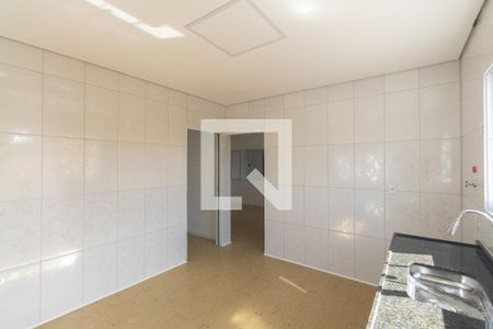 Cozinha de apartamento para alugar com 1 quarto, 70m² em Vila Sabrina, São Paulo