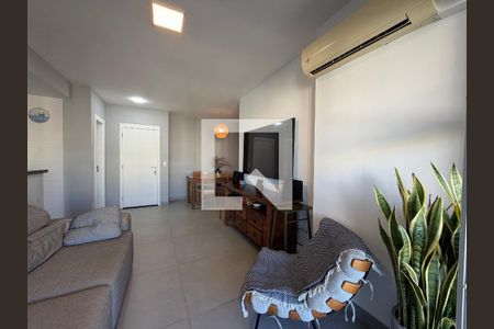 Sala de apartamento para alugar com 3 quartos, 90m² em Barra Olímpica, Rio de Janeiro
