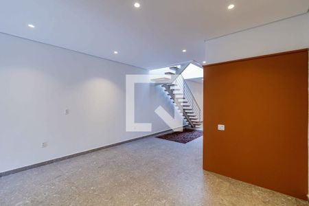 Sala de casa para alugar com 4 quartos, 330m² em Pompeia, São Paulo