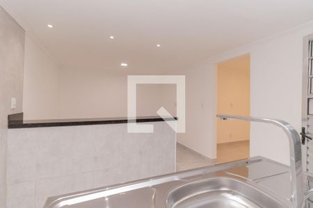 Cozinha de casa para alugar com 1 quarto, 24m² em Vila Invernada, São Paulo